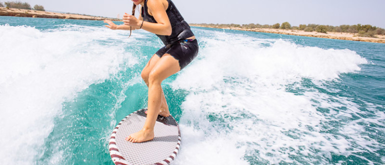 Wake Surfing Dubai